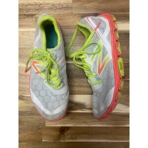 New Balance Minimus Ladies Size 6 Running Shoe